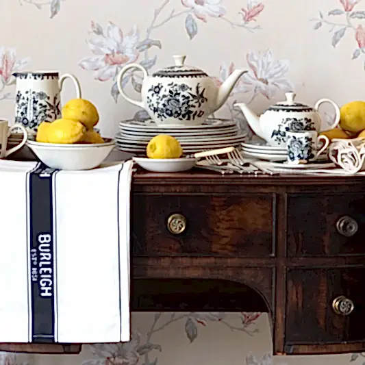 Black & White Asiatic Pheasants Small Teapot Gift Set, 3-4 Cup 400ml/0.75pt