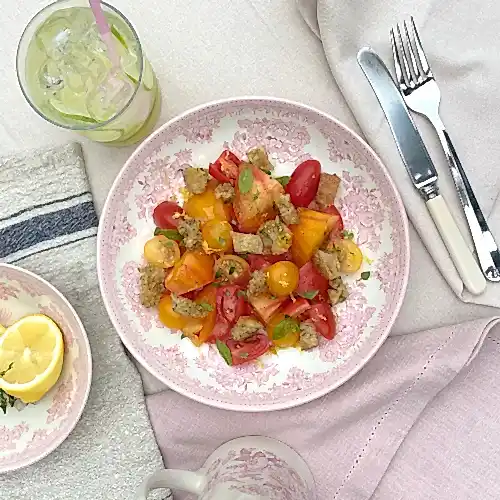 The Burleigh Kitchen: Simple Tomato Salad